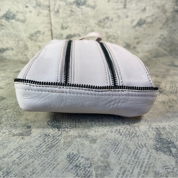 ERA81 San Francisco Toiletry/Makeup bag double zipper light pink leather - Picture 2 of 10